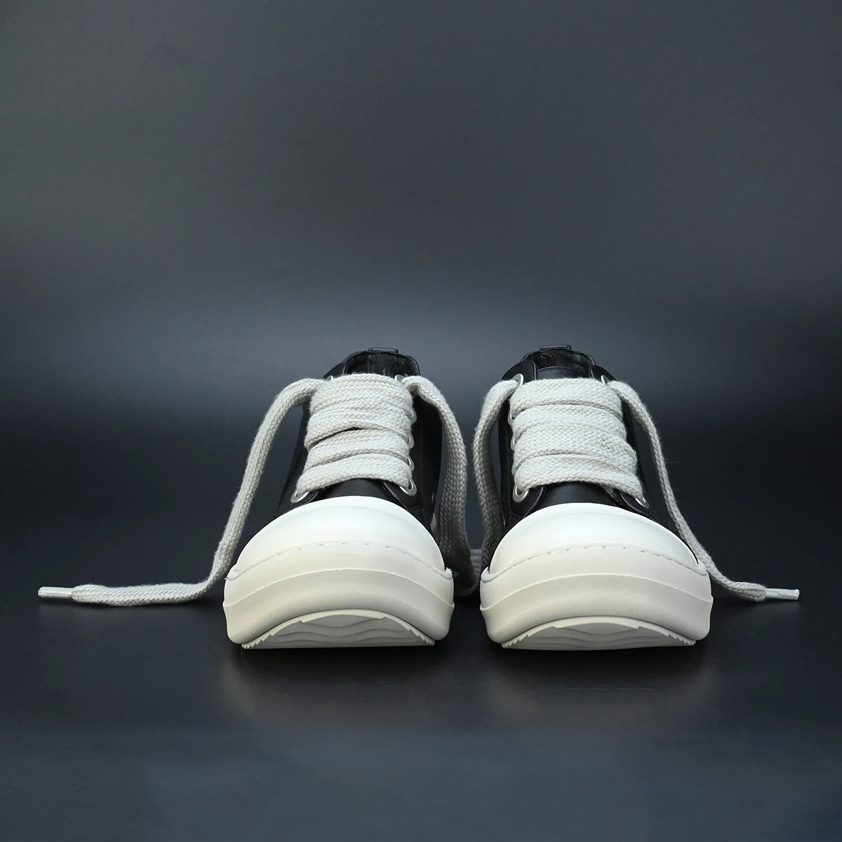 Men Shoe Black Canvas Low Top