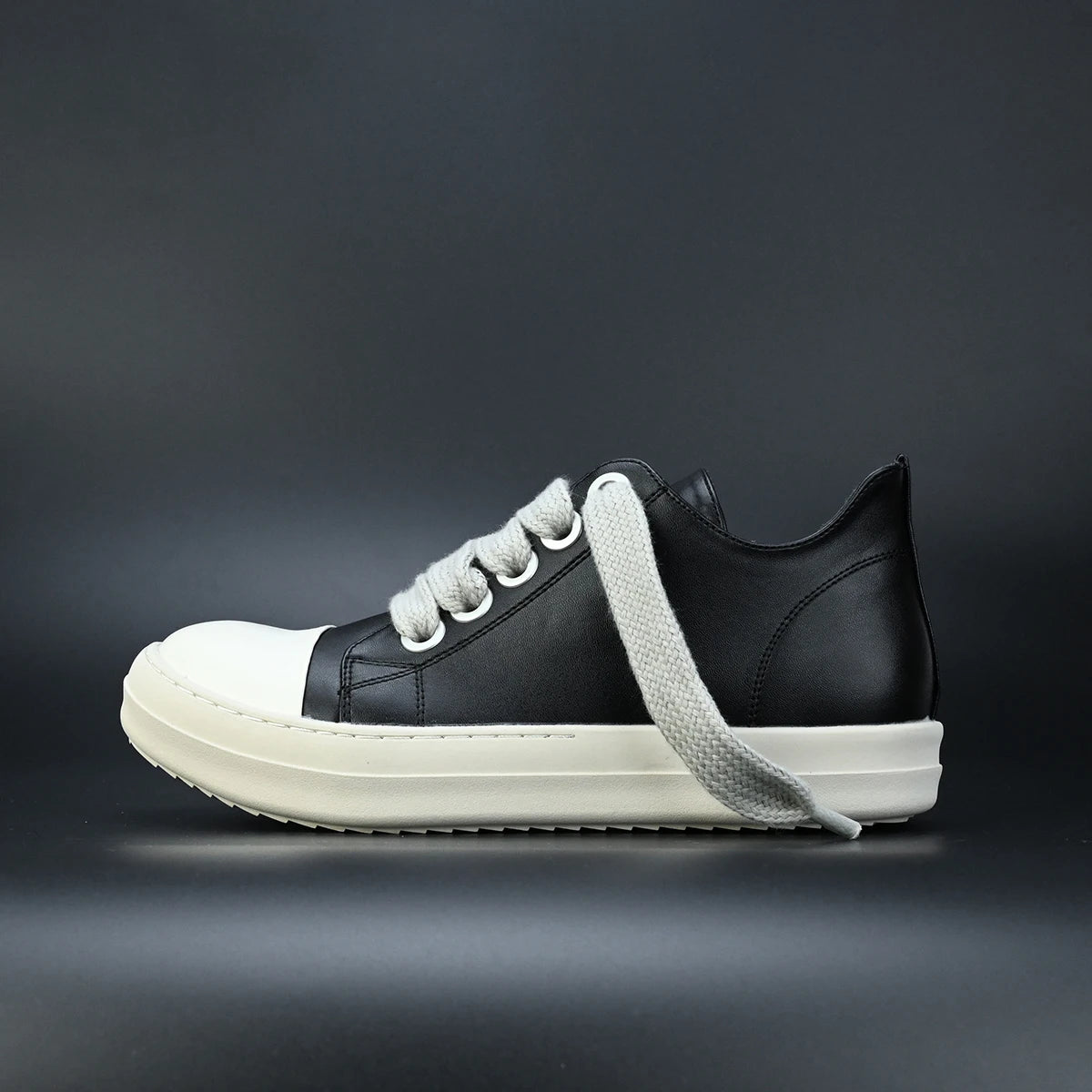 Men Shoe Black Canvas Low Top