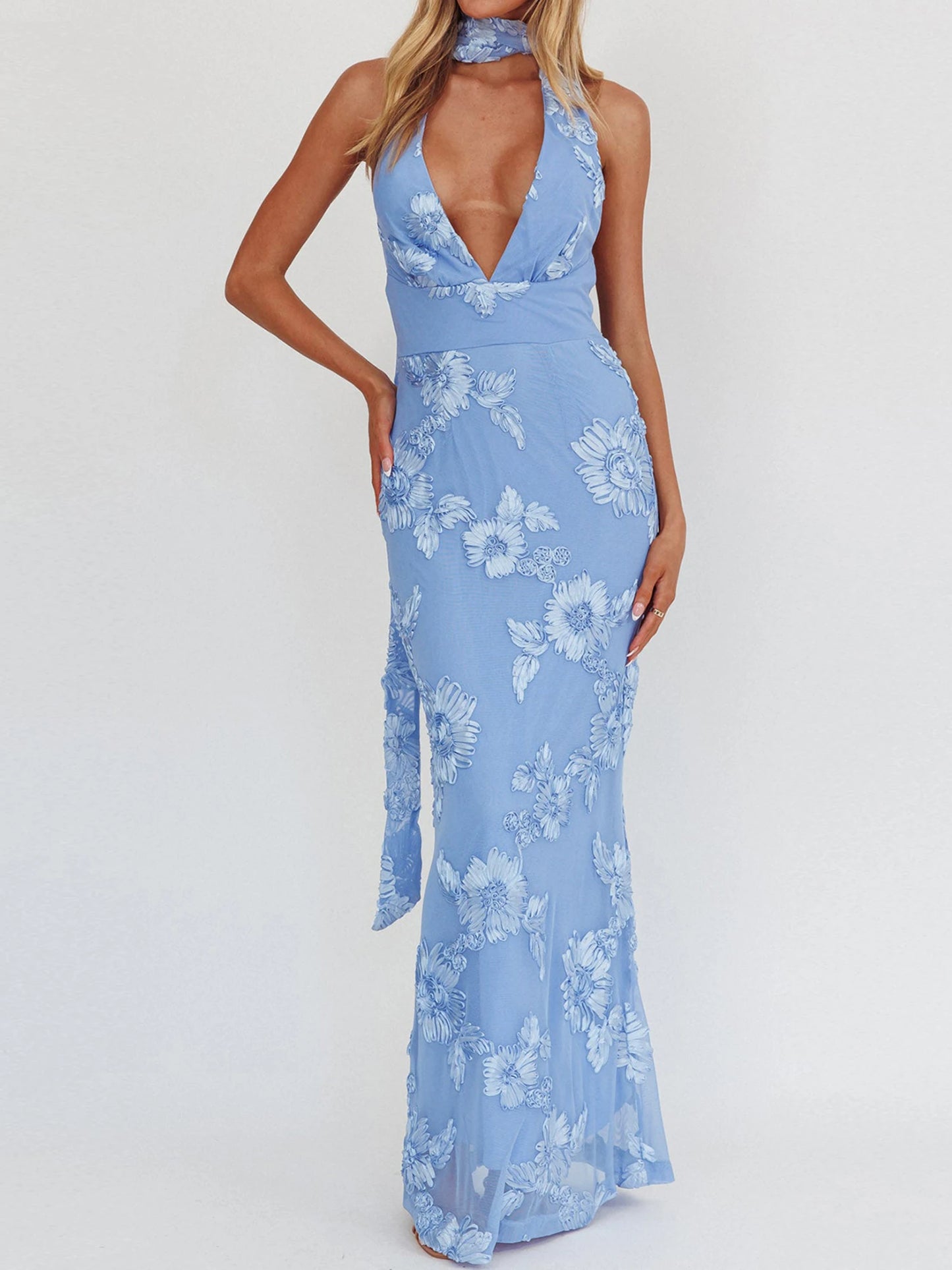 Elegant V-Neck Maxi Dress with Lace Detailing Sleeveless Backless Evening Gown for Formal Events and Weddings