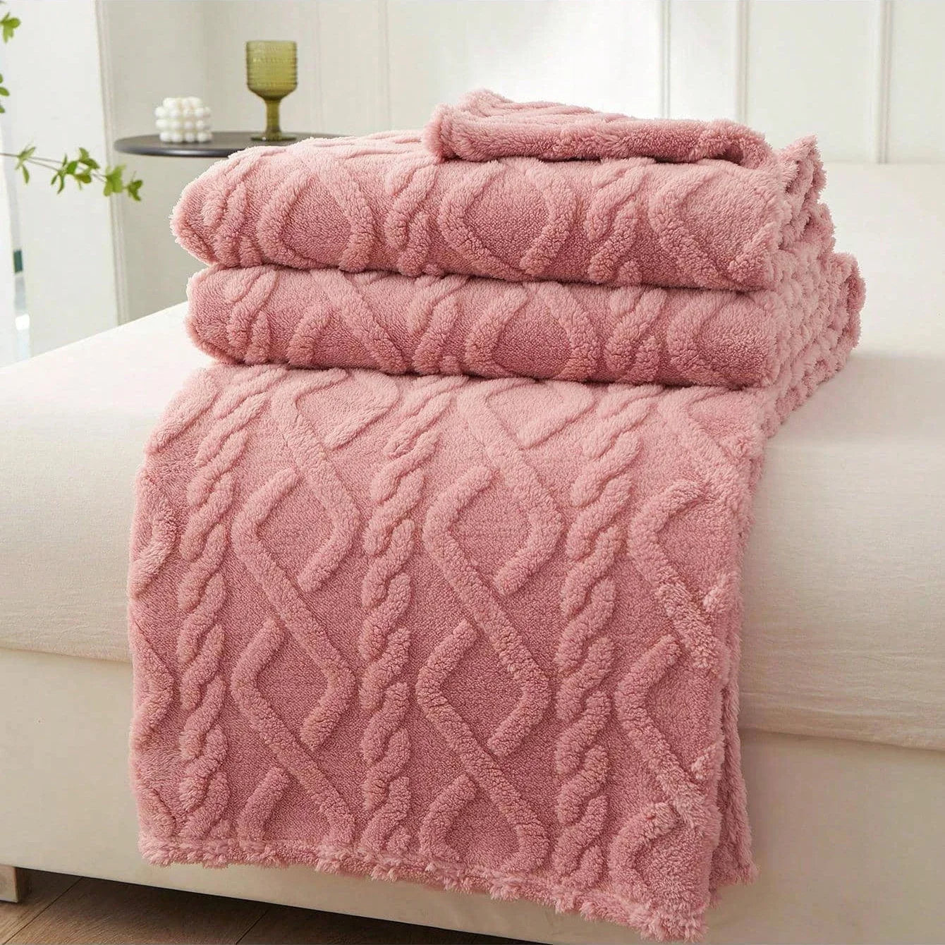 1pc Single-Layer Coral Fleece Blanket, Lightweight & Multi-Purpose Blanket Bed Cover,For Living Room Sofa Cover