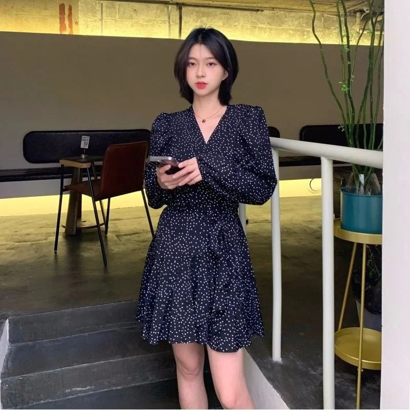 Black Polka Dot Floral Long Sleeve Dress Women's Autumn 2025 New Tea Break French Hepburn Style Skirt Length Dress