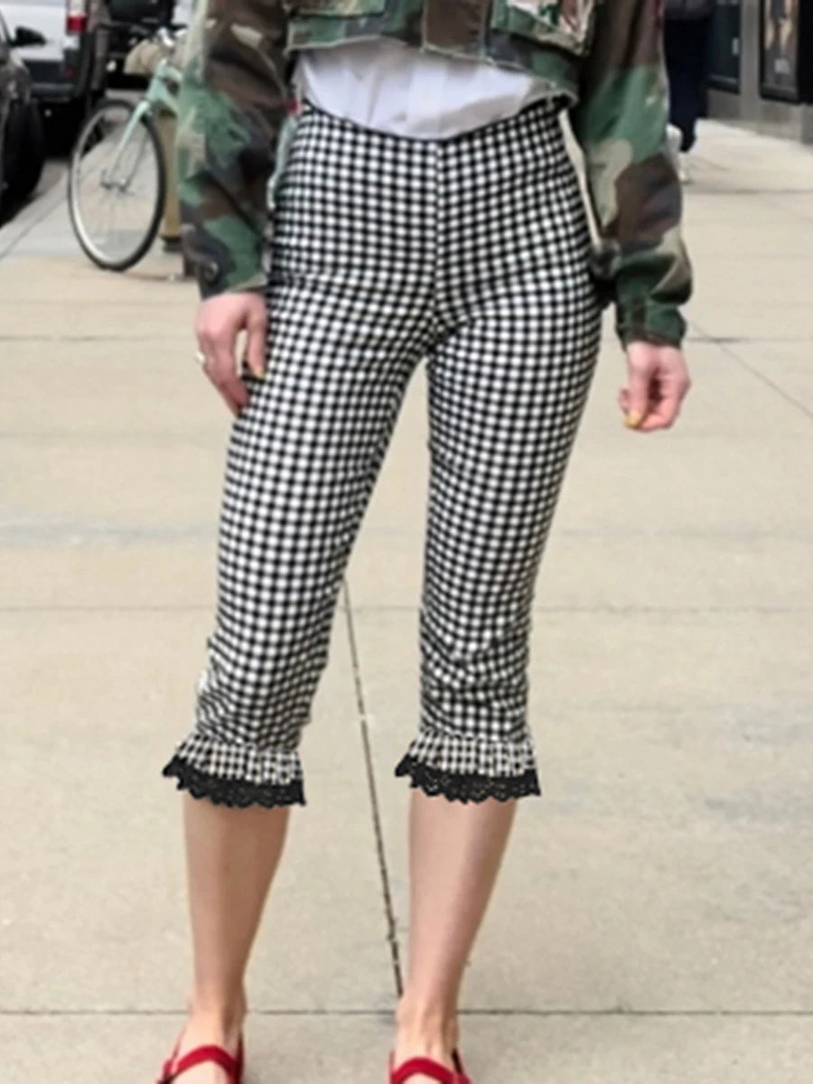 Women s Plaid Capri Pants