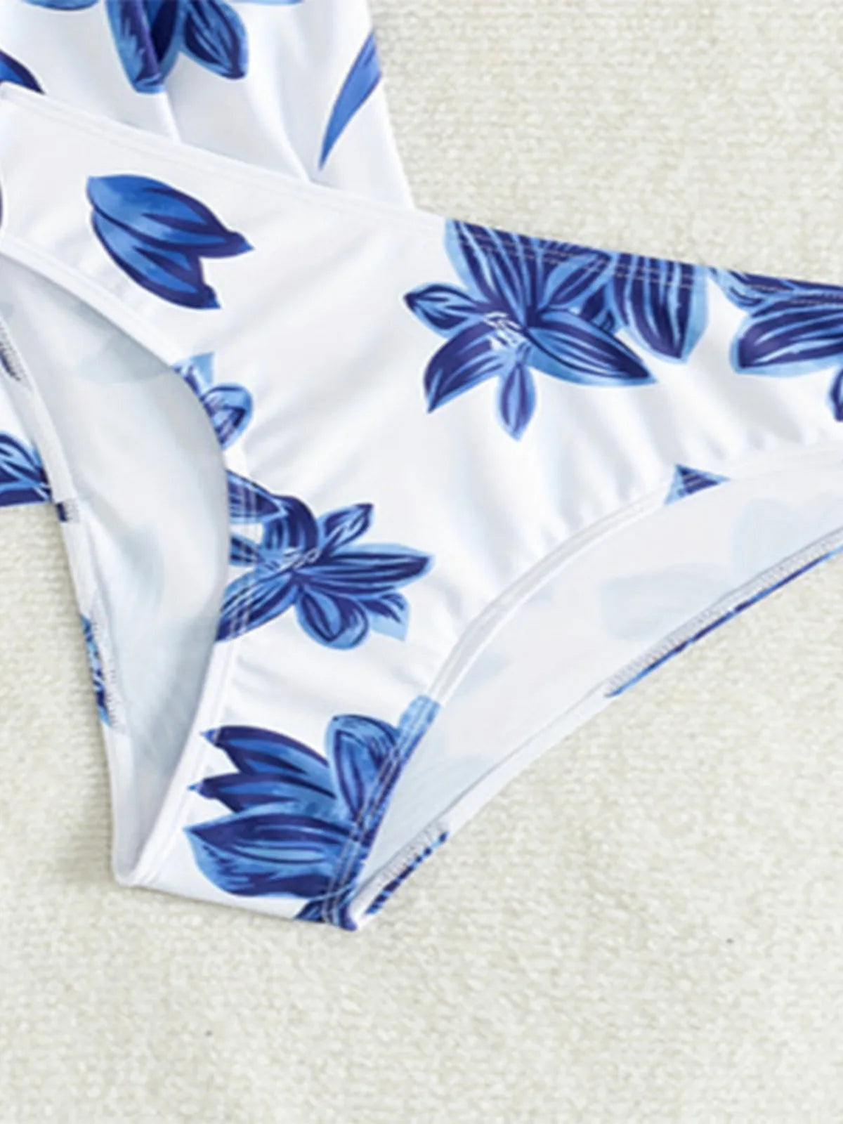 Blue Flower Print 2-piece Swimsuit