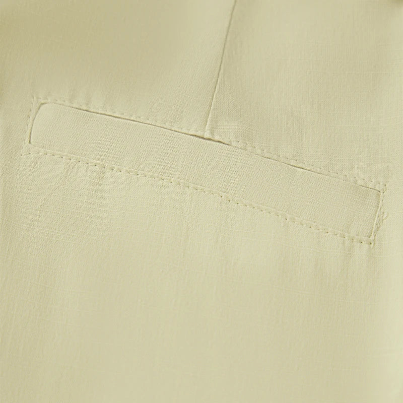 Men s Casual Elastic Waist Shorts with Pockets and Rolled Hem
