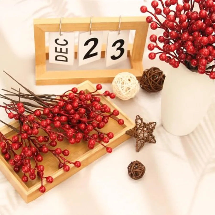 50pack Christmas Tree Decorations Artificial Berry Stems Red Berry Picks for Xmas Winter Party Holiday Flower Arrangements Home